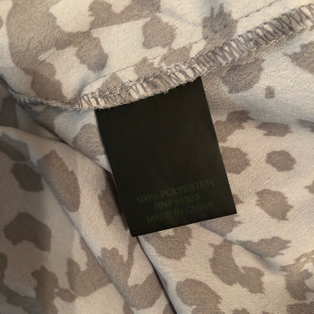 Leopard Print Gray Blouse - Picture 4 of 8